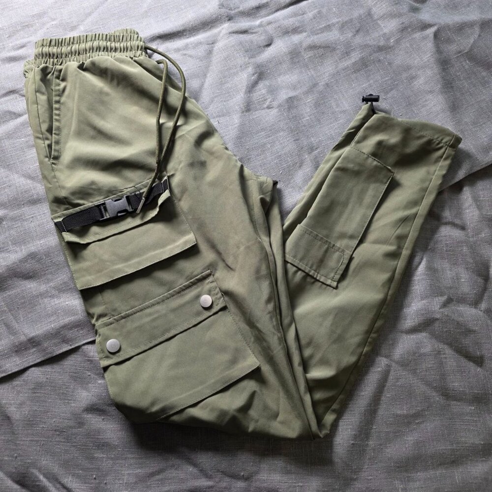 MAN Army Green Cargo Pants Men's - Size XS